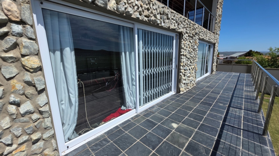 3 Bedroom Property for Sale in Reebok Western Cape